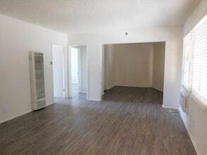 5637 Strohm Ave in Los Angeles, CA - Building Photo - Building Photo