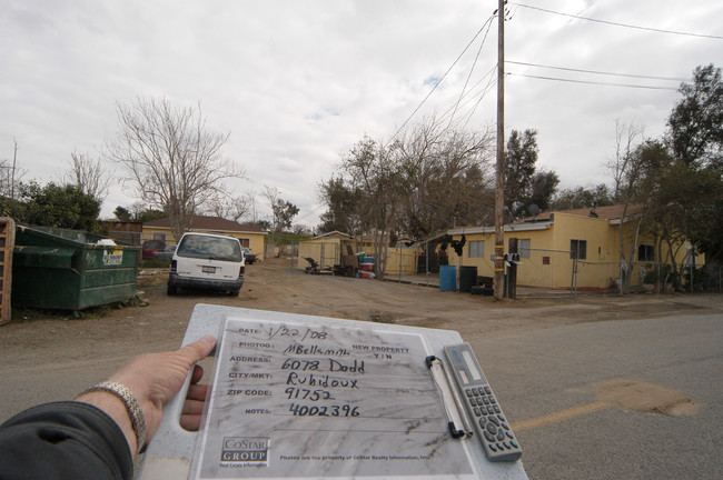 6078 Dodd St in Jurupa Valley, CA - Foto de edificio - Other