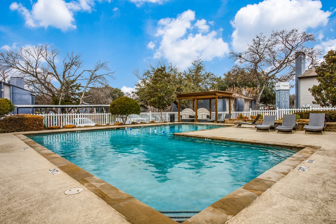 The View at Lake Highlands in Dallas, TX - Foto de edificio