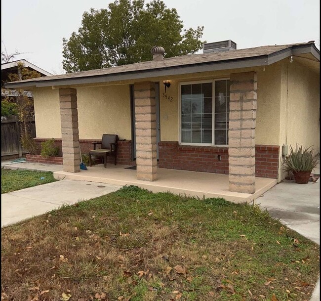 3542 S Frank Ave in Fresno, CA - Building Photo - Building Photo
