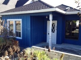 686 Laine St in Monterey, CA - Building Photo