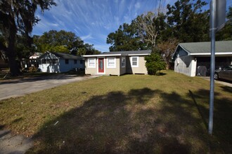 317 E Barnes Ave in Eustis, FL - Building Photo - Building Photo