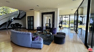1799 Correa Way in Los Angeles, CA - Building Photo - Building Photo