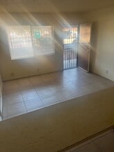 3712 Royal Crest St in Las Vegas, NV - Building Photo - Building Photo