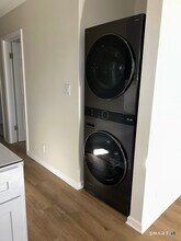 2 Broad St in New Britain, CT - Building Photo - Building Photo