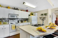 Building Photo - Coastal Village - Per Bed Leases Apartments in Ft. Myers, Florida