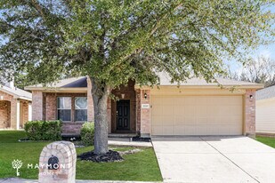 3110 Dusty Oak Dr in Dallas, TX - Building Photo