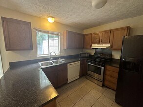 9456 Lexington Cir in Charlotte, NC - Building Photo - Building Photo