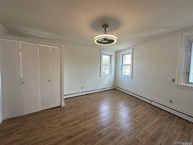 198 New York Ave in Huntington, NY - Building Photo - Building Photo