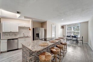 22001 Felton Ave in Port Charlotte, FL - Building Photo