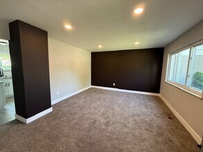 122 Parnacott Dr in Mount Clemens, MI - Building Photo - Building Photo