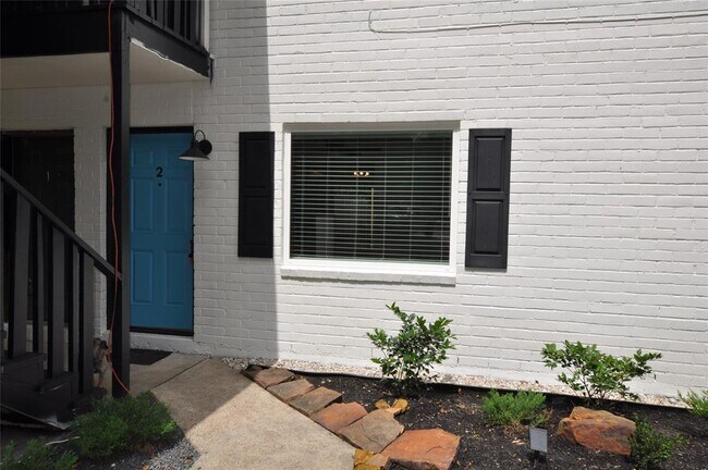 property at 2655 Fountain View St