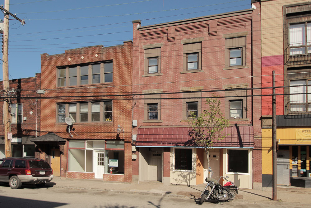 313 S Trenton Ave, Unit 3 in Pittsburgh, PA - Building Photo