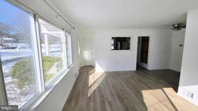 12217 Valleywood Dr in Silver Spring, MD - Building Photo - Building Photo