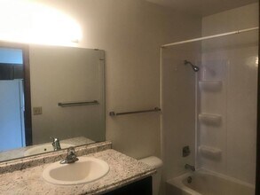 2715 14th St S in Moorhead, MN - Building Photo - Building Photo