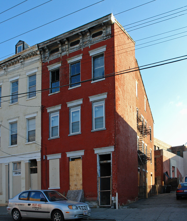 1606 Walnut St in Cincinnati, OH - Building Photo