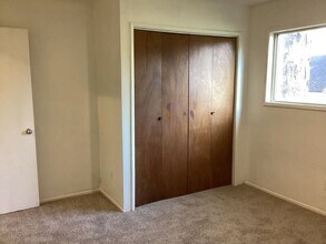 127 SE 30th Pl in Portland, OR - Building Photo - Building Photo