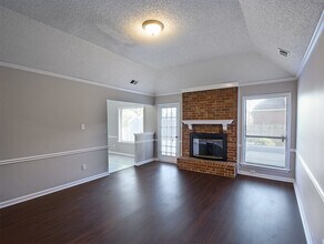 7326 Old Dominion Ct in Memphis, TN - Building Photo - Building Photo