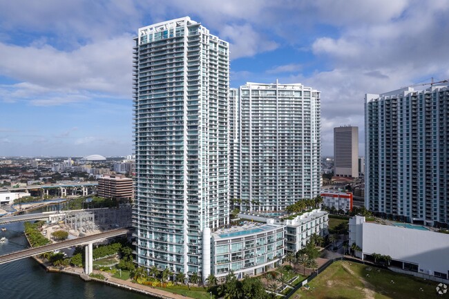 The Ivy Condominium in Miami, FL - Foto de edificio - Building Photo