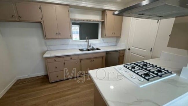 property at 1582 Tiffany Pl