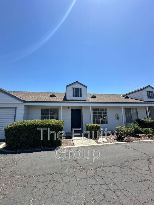 property at 850 E Merritt Ave