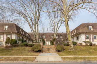 257 Orchard St in Westfield, NJ - Building Photo - Building Photo