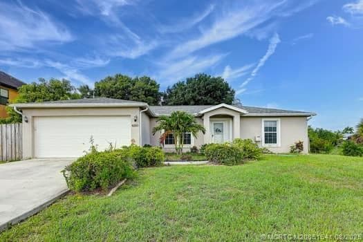 6250 NW Hacienda Ln in Port St. Lucie, FL - Building Photo - Building Photo