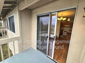 8326 Henning Dr in Stanwood, WA - Building Photo - Building Photo