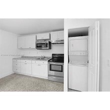 3531 SW 91st Ave in Miami, FL - Building Photo - Building Photo