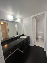 498 NW 165th St in Miami, FL - Building Photo - Building Photo