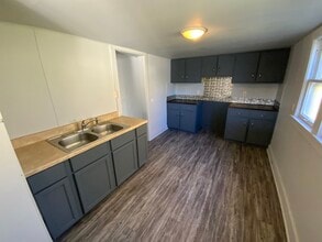 15 E Voorhees St in Danville, IL - Building Photo - Building Photo