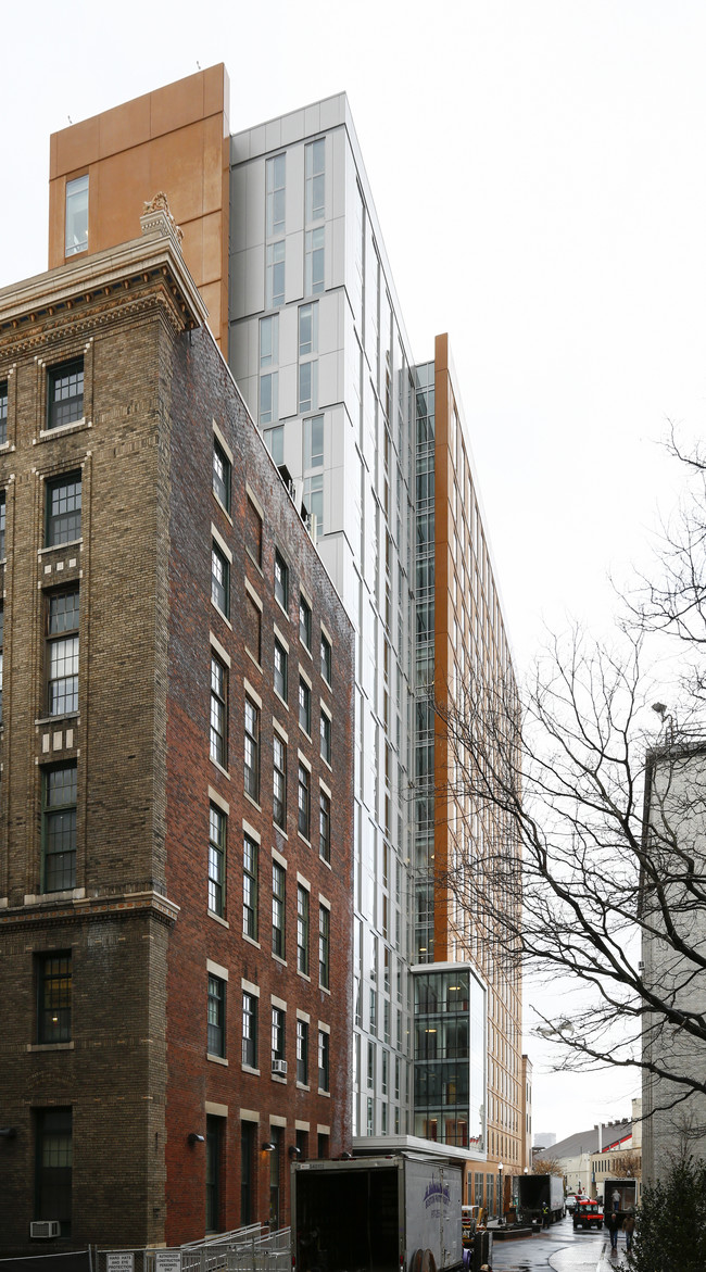 East Village in Boston, MA - Foto de edificio - Building Photo