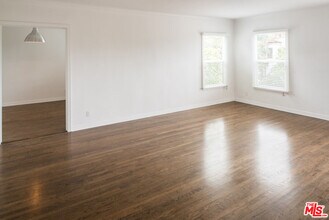 5861 Whitworth Dr in Los Angeles, CA - Building Photo - Building Photo