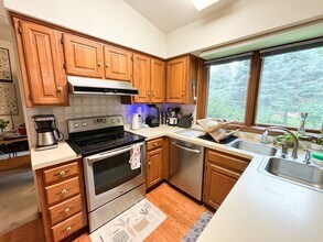 4002 Coachman Rd in Manhattan, KS - Building Photo - Building Photo