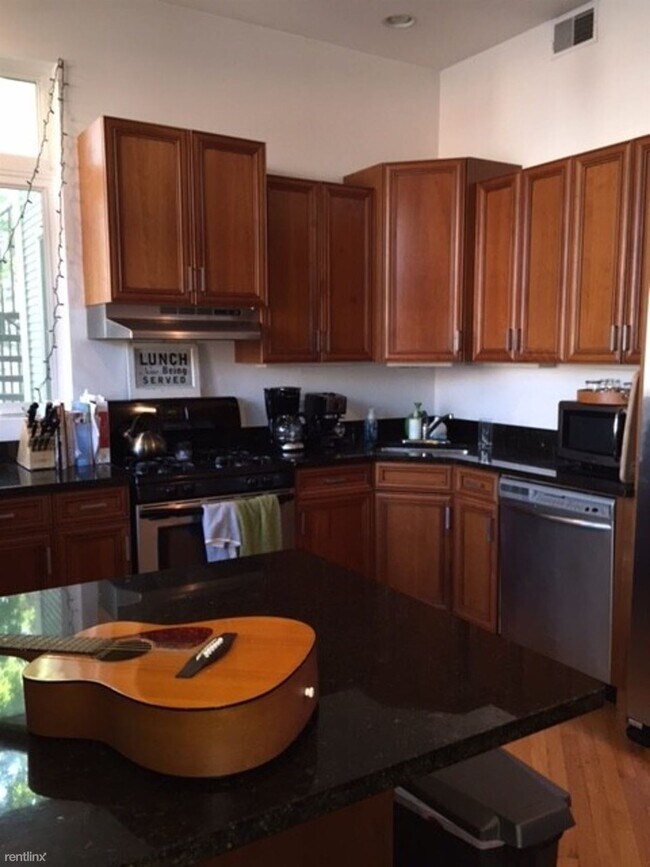 3839 N Wayne Ave-Unit -Apt 1 in Chicago, IL - Foto de edificio - Building Photo