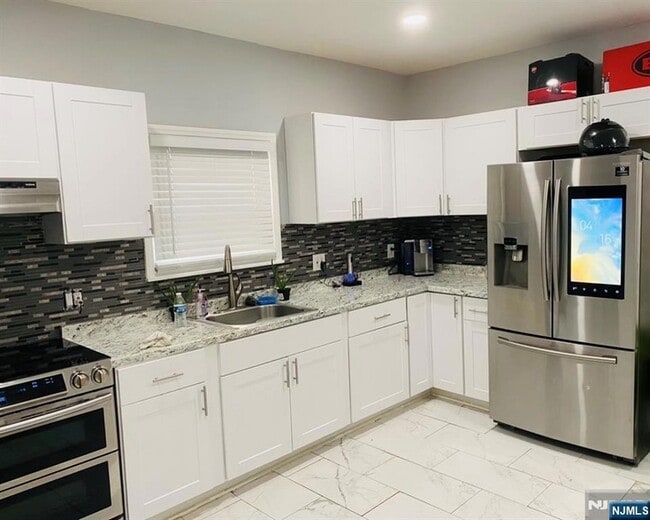 12 Bergen Ave, Unit 21-A in Clifton, NJ - Building Photo - Building Photo