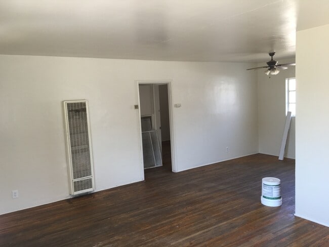 1130 Bank St in Bakersfield, CA - Building Photo - Building Photo