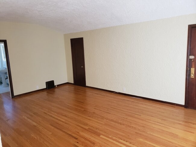 2137 Vine St, Unit 2137VineSt.90068 in Los Angeles, CA - Building Photo - Building Photo