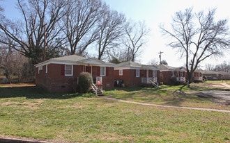 Village at Julia in Charlotte, NC - Building Photo