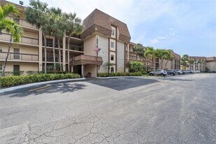 6100 NW 2nd Ave in Boca Raton, FL - Building Photo