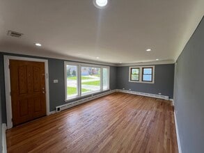 718 N Michigan St in Elmhurst, IL - Building Photo - Building Photo