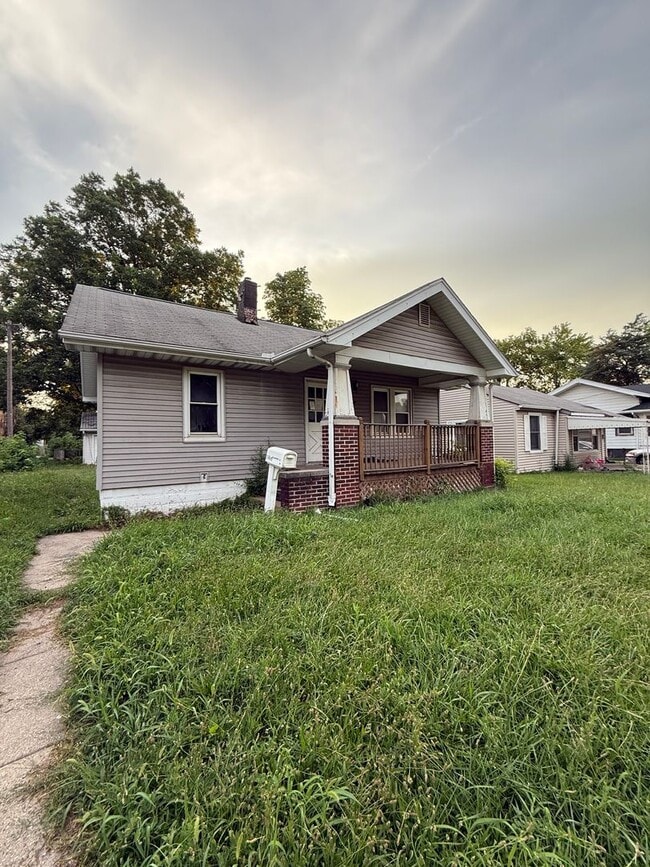 property at 1439 N Jasper St