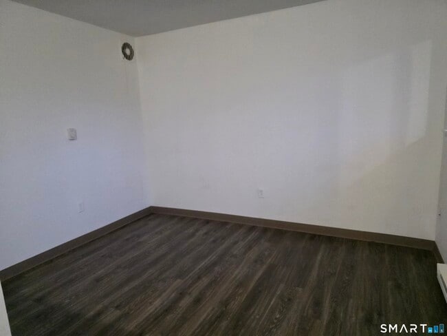 26 Crandall Hill Rd in Montville, CT - Building Photo - Building Photo