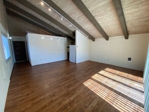 229 1st St in Pacific Grove, CA - Building Photo - Building Photo