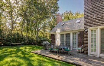 18 Cuffee Dr in Sag Harbor, NY - Building Photo - Building Photo