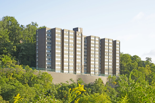 Walnut Towers at Frick Park