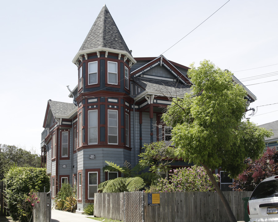 1628 Fairview Stret in Berkeley, CA - Foto de edificio