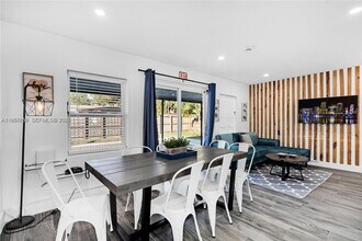 6661 Freedom St in Hollywood, FL - Building Photo - Building Photo