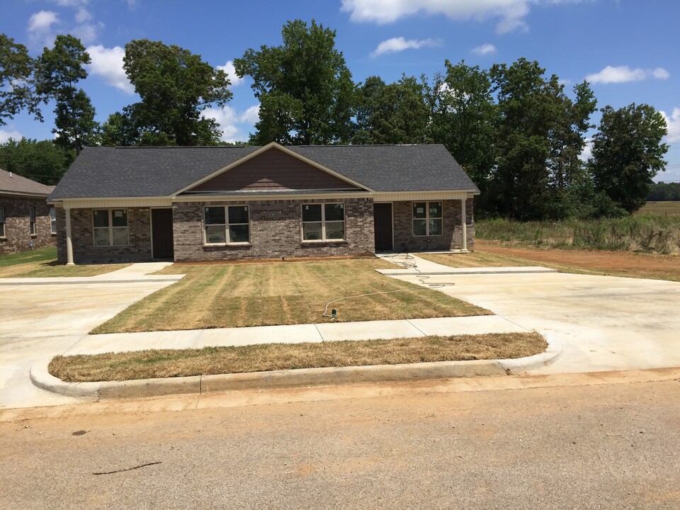 103 Kaleigh Paige Cir, Unit B in New Market, AL - Building Photo