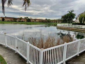 8670 SW 212th St-Unit -104 in Cutler Bay, FL - Building Photo - Building Photo